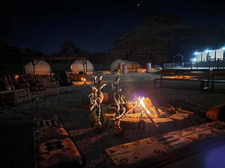 Sami Al Muzna Rum Camp Wadi Rum Exterior foto